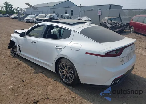 2018 Kia Stinger Premium из США, поврежденный, VIN KNAE25LAXJ6024514